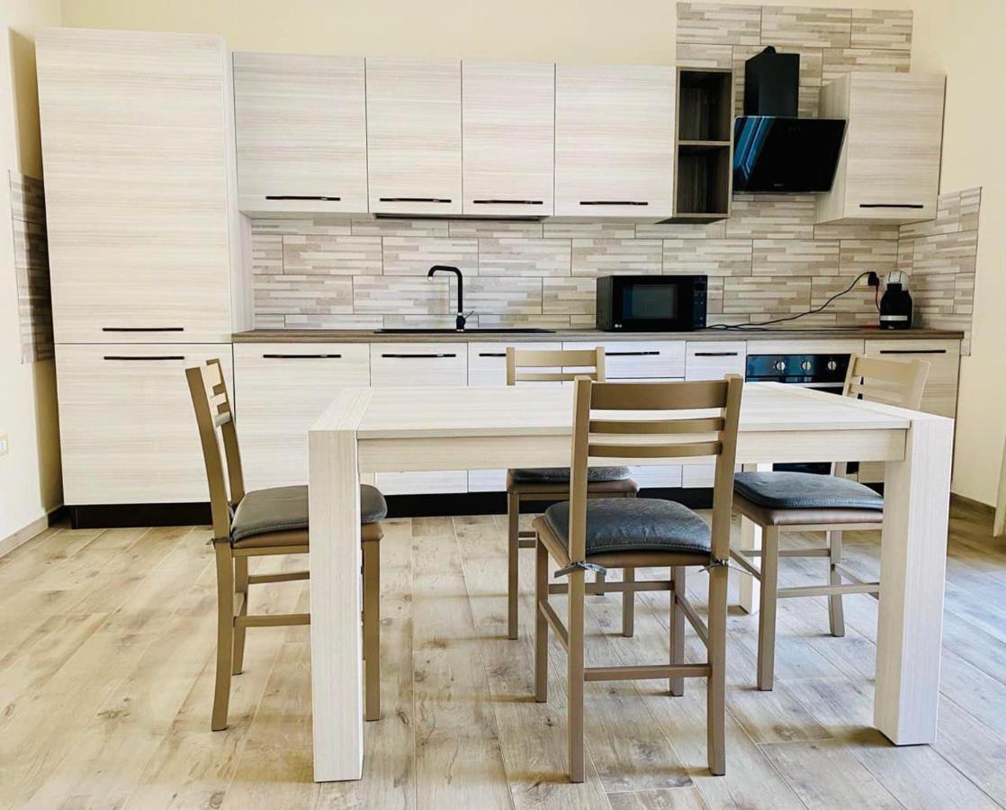 דירות פורטו פינו Nuova Residenza Dei 7 Pini A Pochi Passi Dal Mare מראה חיצוני תמונה
