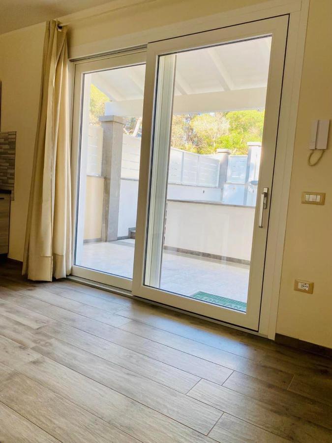 דירות פורטו פינו Nuova Residenza Dei 7 Pini A Pochi Passi Dal Mare מראה חיצוני תמונה